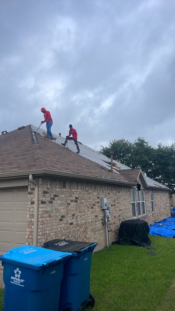 Roof Being Replaced in Allen TX